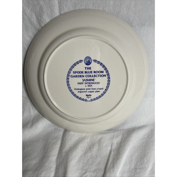 The Spode Blue Room Garden Collection 'Jasmine' England 12" Chop Plate - Picture 3 of 5